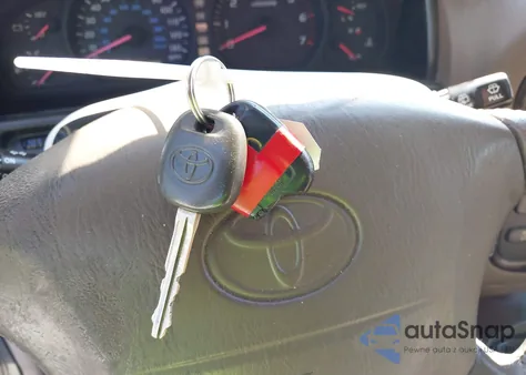 2000 Toyota Land Cruiser from USA, damaged, VIN JT3HT05J9Y0112145